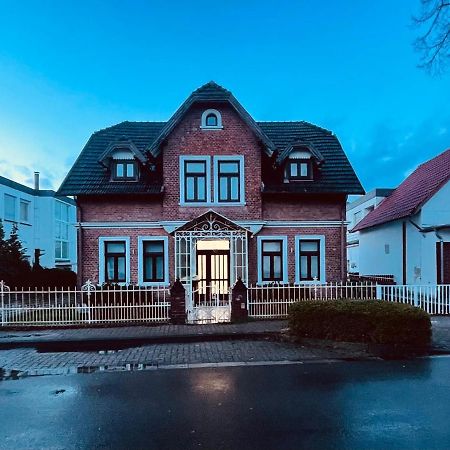 Leben & Wohnen In Einer Historischen Villa 바트왼하우젠 외부 사진